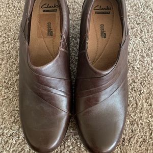 Clarks Soft Cushion Shoes | Size 11